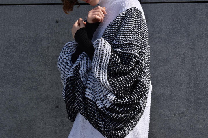 Sweter - układy pasowe, detal